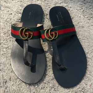 Black Slides with Red and Green Accents